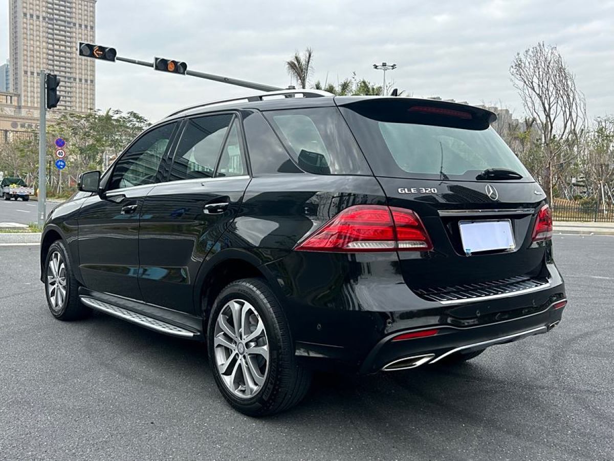 奔馳 奔馳GLE  2017款 GLE 320 4MATIC 豪華型圖片