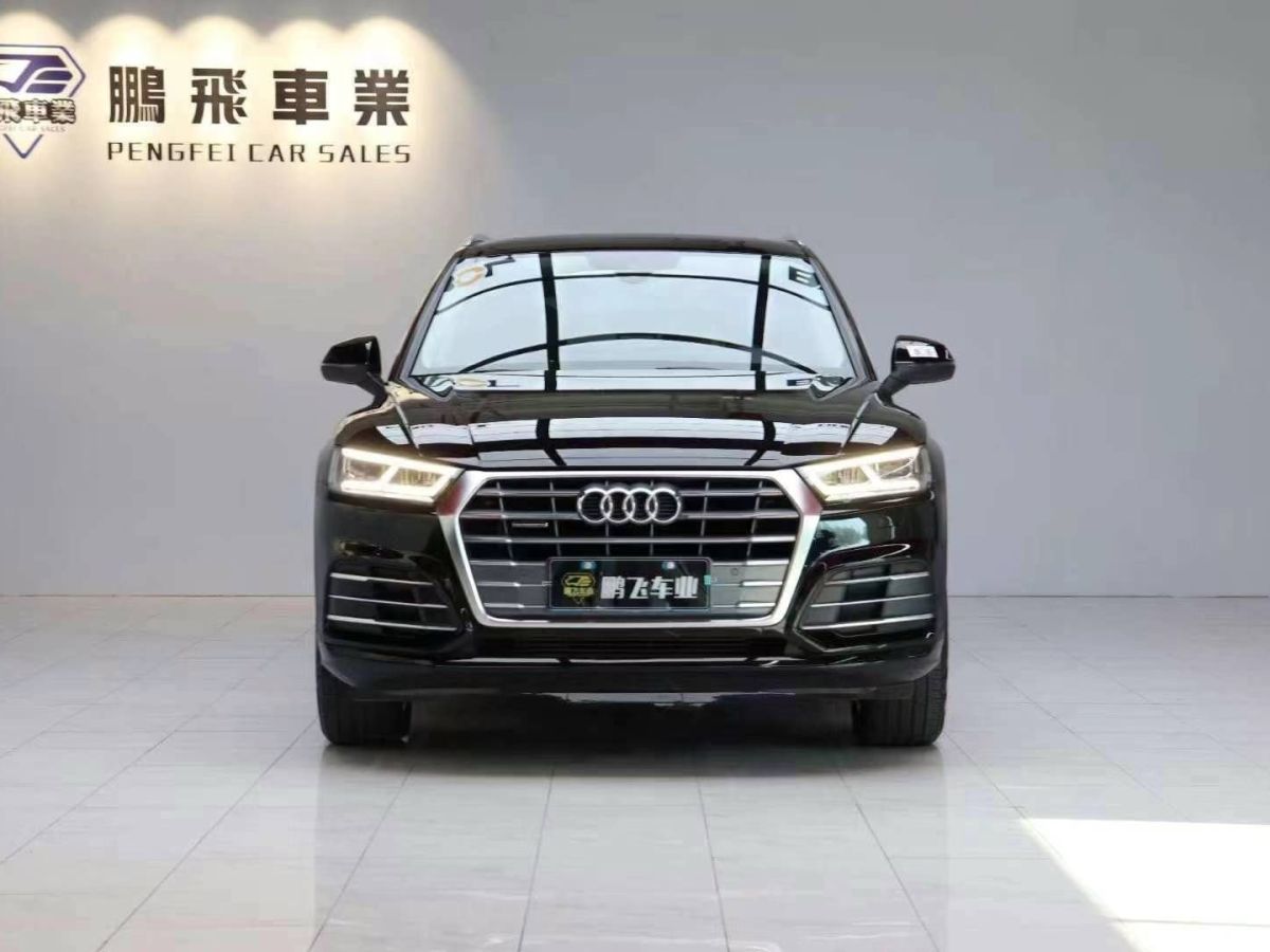 奧迪 奧迪Q3  2019款  35 TFSI 進(jìn)取動感型圖片