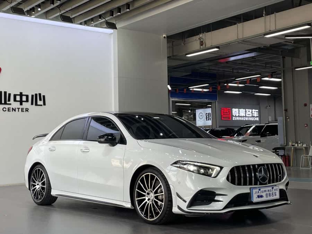 奔馳 奔馳A級AMG  2020款 AMG A 35 4MATIC圖片