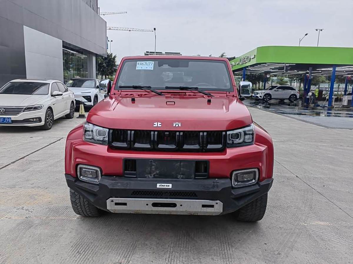 北京 BJ40  2021款 2.0D 自動四驅(qū)刀鋒英雄版先鋒型圖片