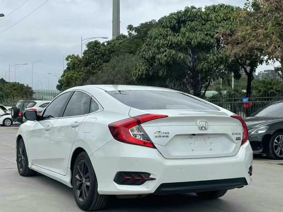 本田 思域  2021款 HATCHBACK 220TURBO CVT新銳控圖片