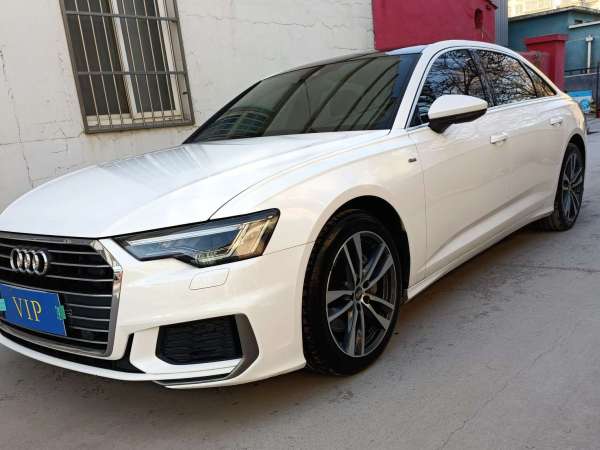 奥迪 奥迪A6L  2019款 45 TFSI 臻选动感型