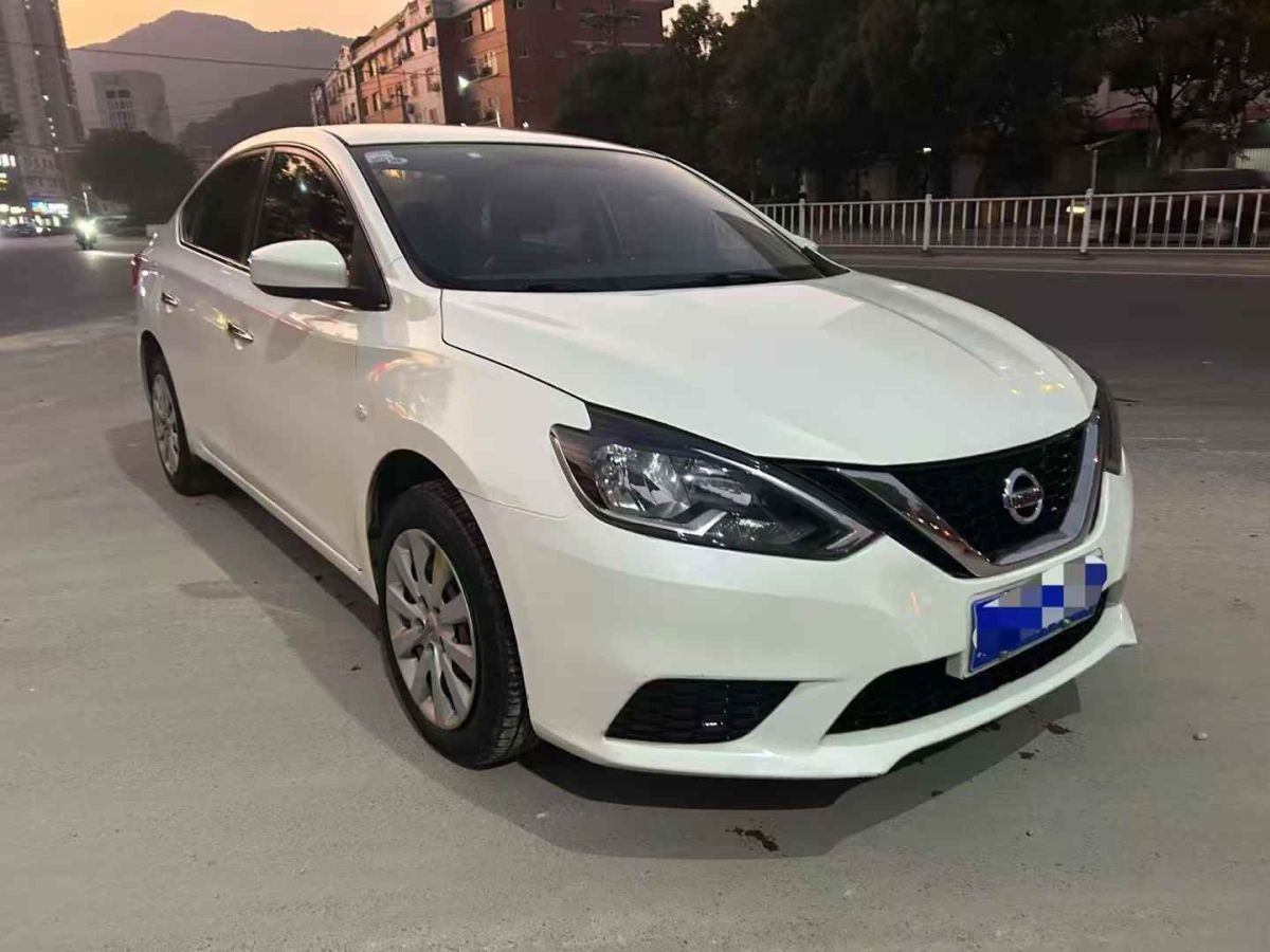 日產(chǎn) 軒逸  2021款 1.6L XL CVT暗夜版圖片