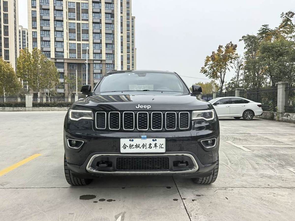 Jeep 大切諾基  2017款 3.6L 精英導(dǎo)航版圖片