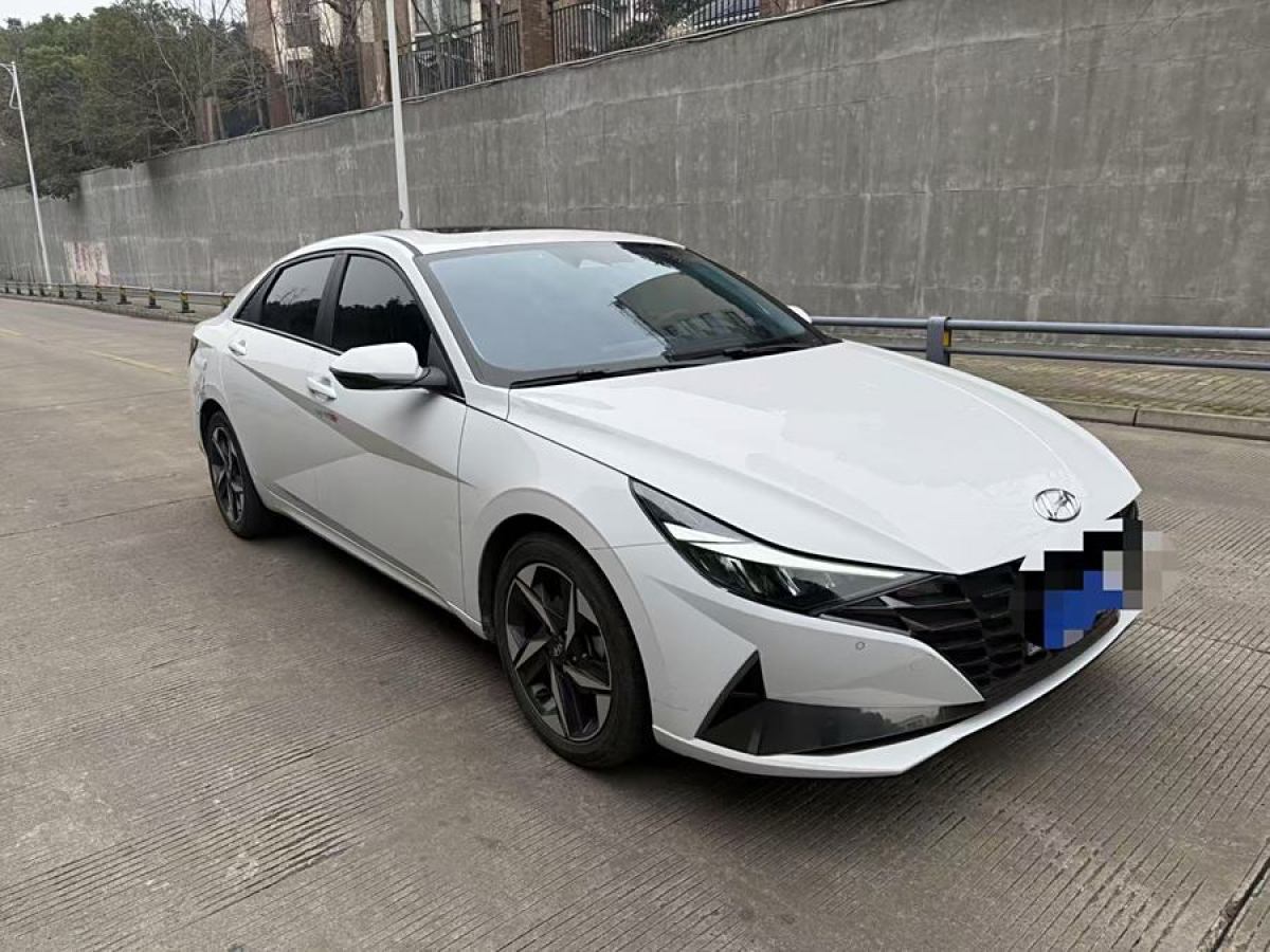 現(xiàn)代 伊蘭特  2023款 1.5L CVT GLS領(lǐng)先版圖片