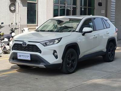 2022年4月 豐田 RAV4榮放 雙擎 2.5L E-CVT四驅(qū)精英Plus版圖片