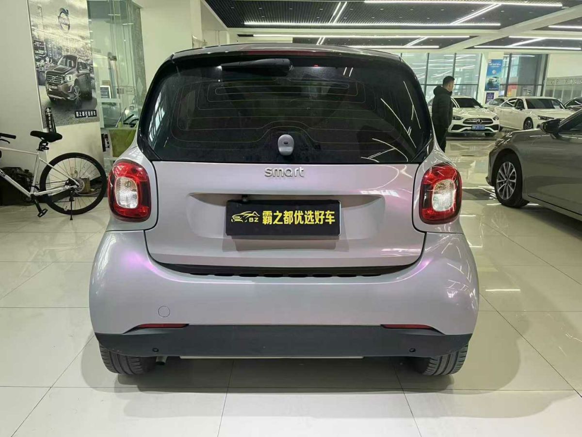 smart fortwo 圖片