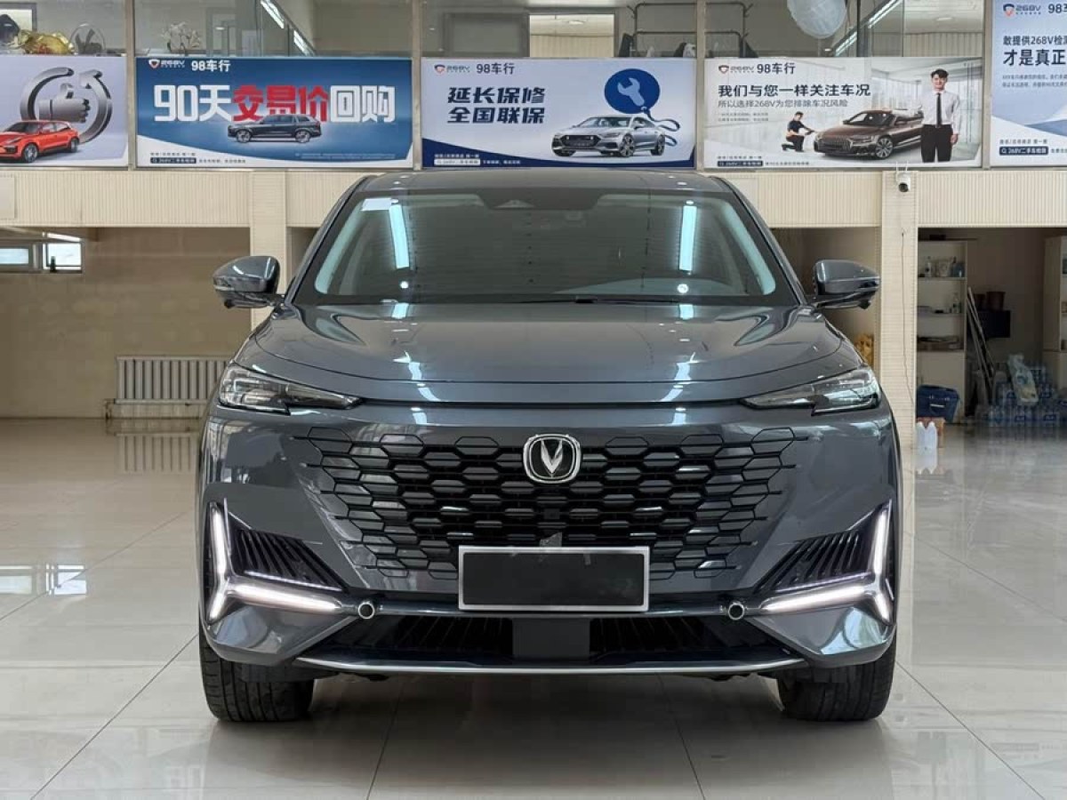 長安 長安UNI-K  2021款 2.0T 全輪驅(qū)動尊貴型圖片