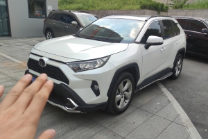 RAV4 丰田 荣放 2.0L CVT两驱风尚版