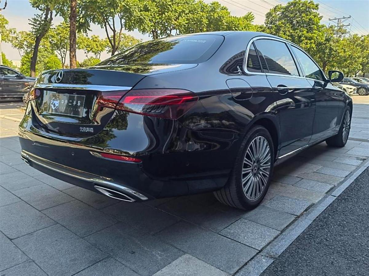 奔馳 奔馳E級(jí)  2022款 改款 E 300 L 豪華型圖片