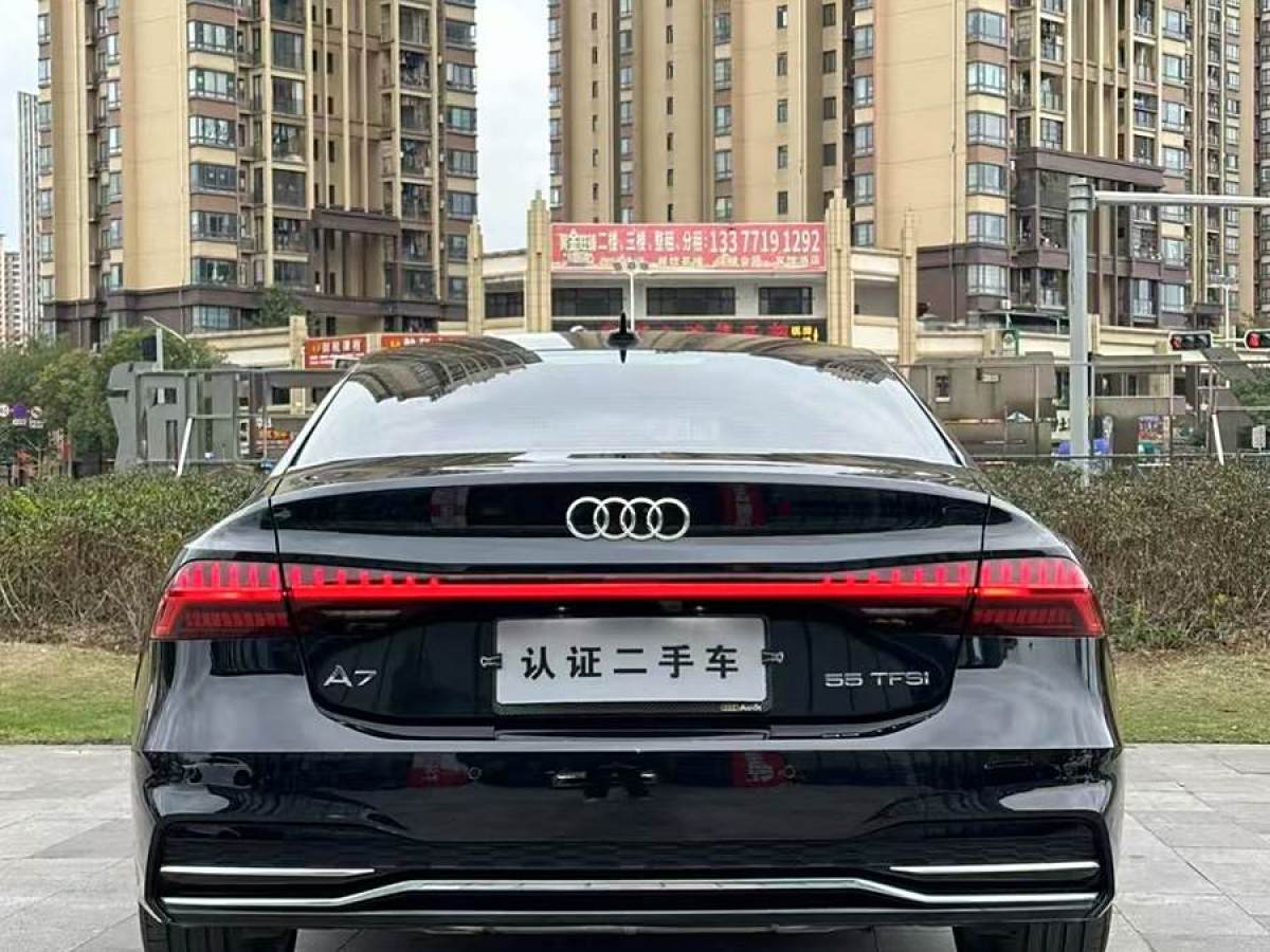 奧迪 奧迪A7L  2022款 45 TFSI S-line 筑夢(mèng)新生版圖片