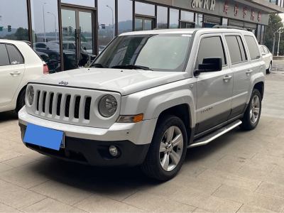 2013年2月 Jeep 自由客(進(jìn)口) 2.4 運(yùn)動(dòng)版圖片