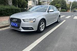 奧迪A4L 奧迪 30 TFSI 自動(dòng)舒適型