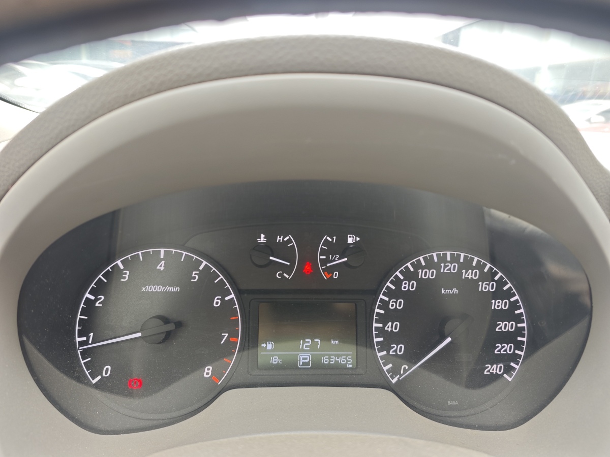 日產(chǎn) 軒逸  2012款 1.6XL CVT豪華版圖片