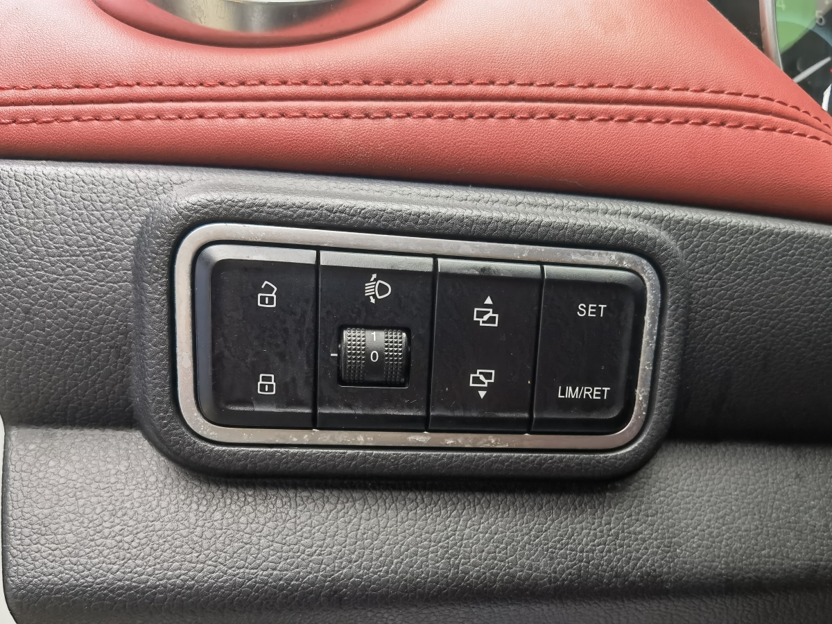 2015年9月哈弗 H1  2015款 1.5L AMT都市型
