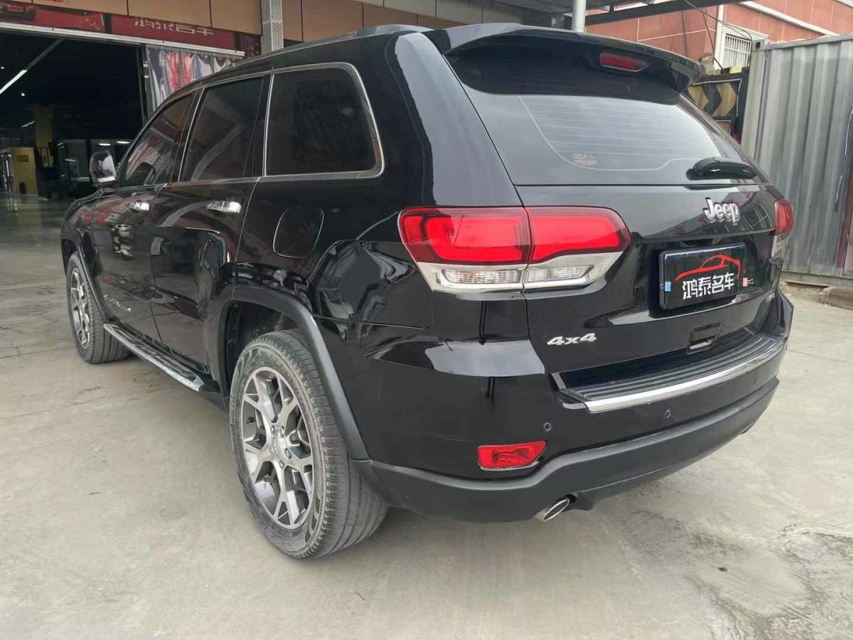 Jeep 大切諾基 圖片