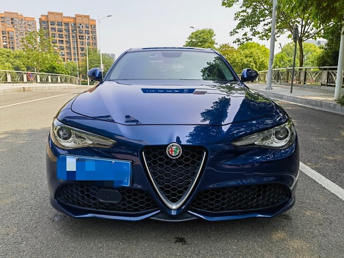 阿爾法·羅密歐 Giulia  2017款 2.0T 200HP 豪華版圖片