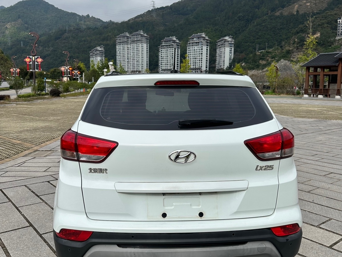 2018年11月現(xiàn)代 ix25  2017款 1.6L 自動智能型