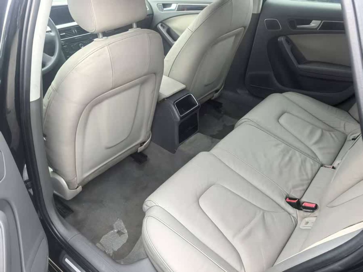 奧迪 奧迪A4L  2009款 2.0 TFSI 標(biāo)準(zhǔn)型圖片