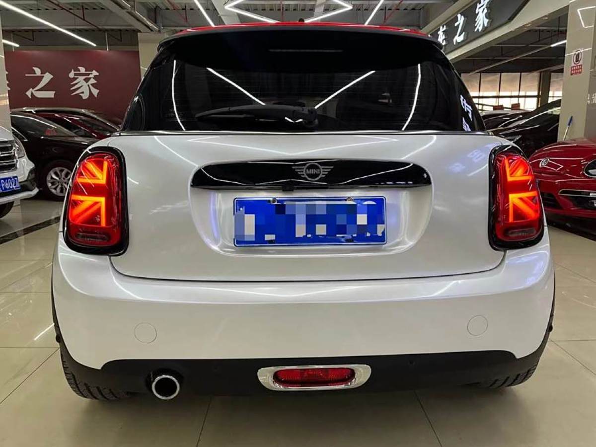 MINI MINI  2019款 1.5T COOPER 藝術(shù)家圖片