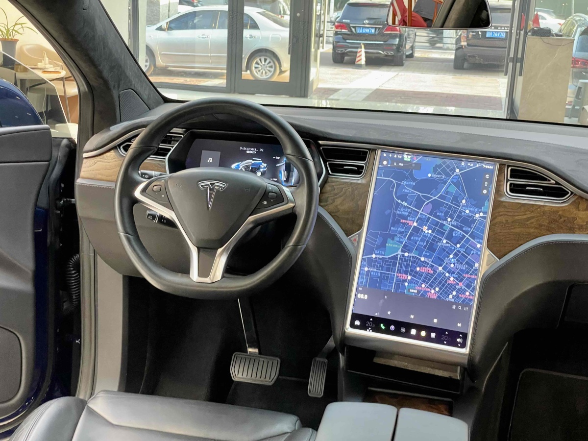 特斯拉 Model X  2016款 Model X 90D圖片