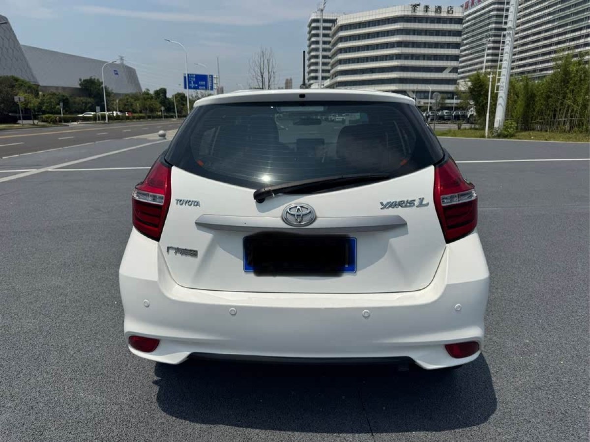 豐田 YARiS L 致炫  2020款 1.5L CVT領(lǐng)先版圖片