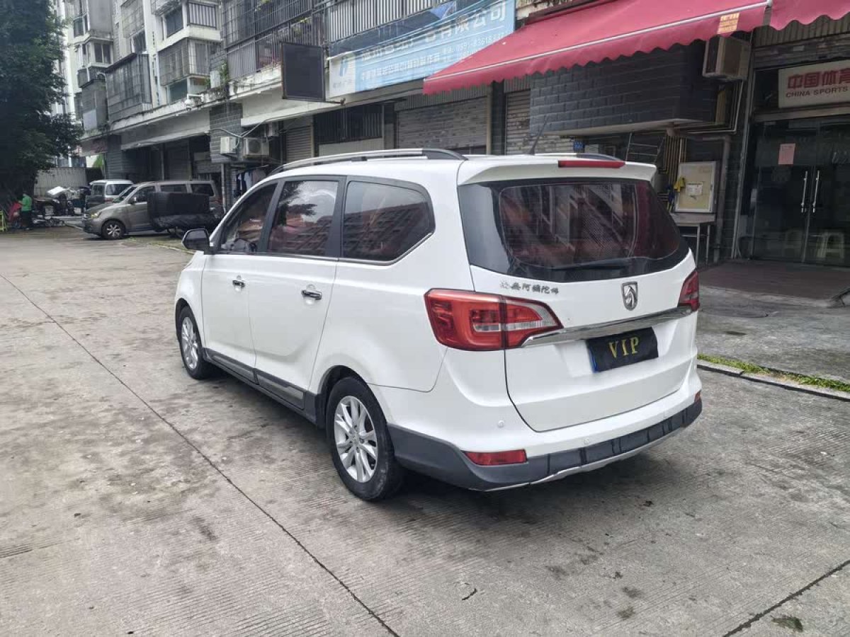 寶駿 730  2016款 1.5L 手動(dòng)舒適型 7座圖片