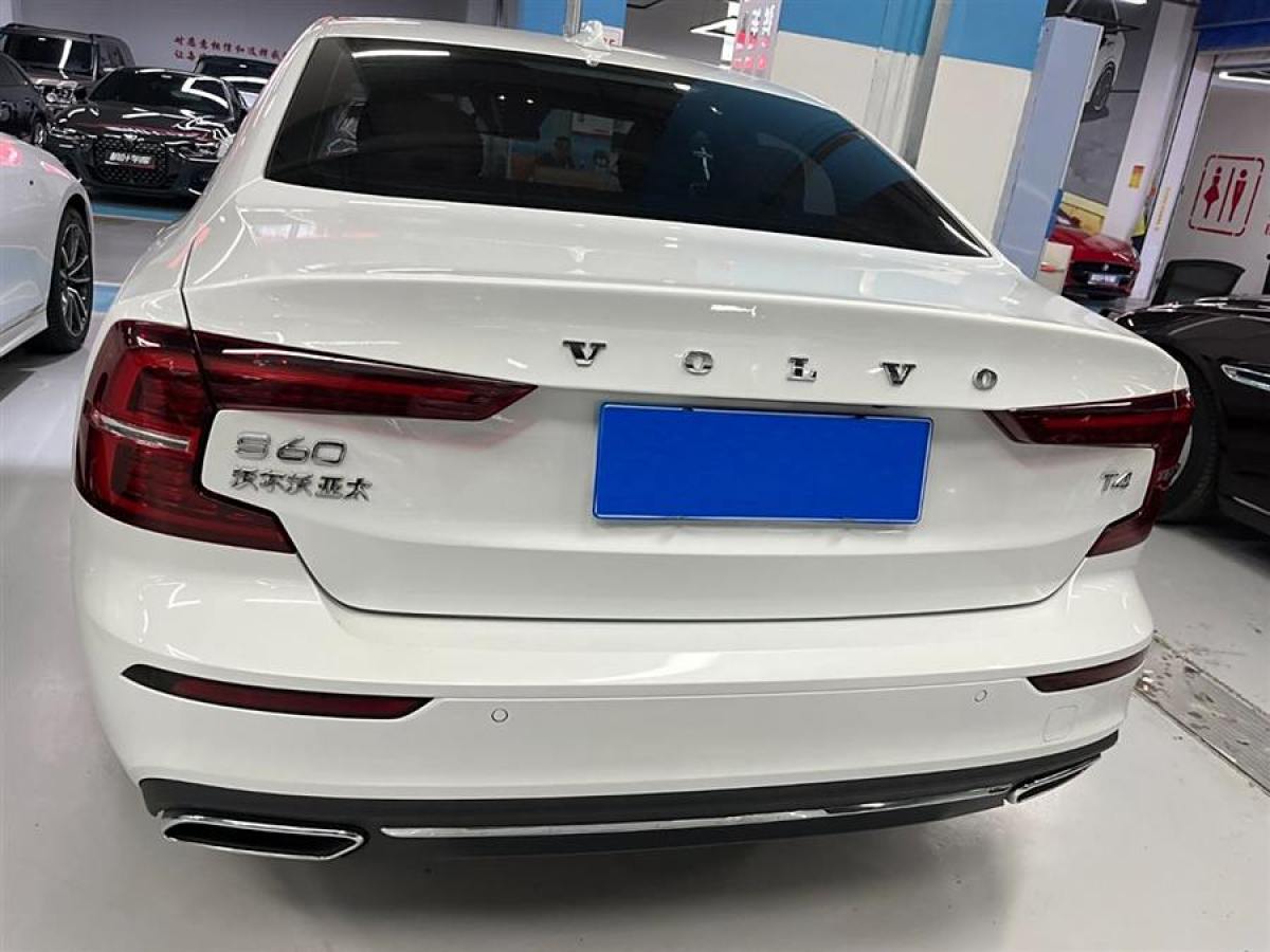 沃爾沃 S60L  2021款 T4 智逸豪華版圖片