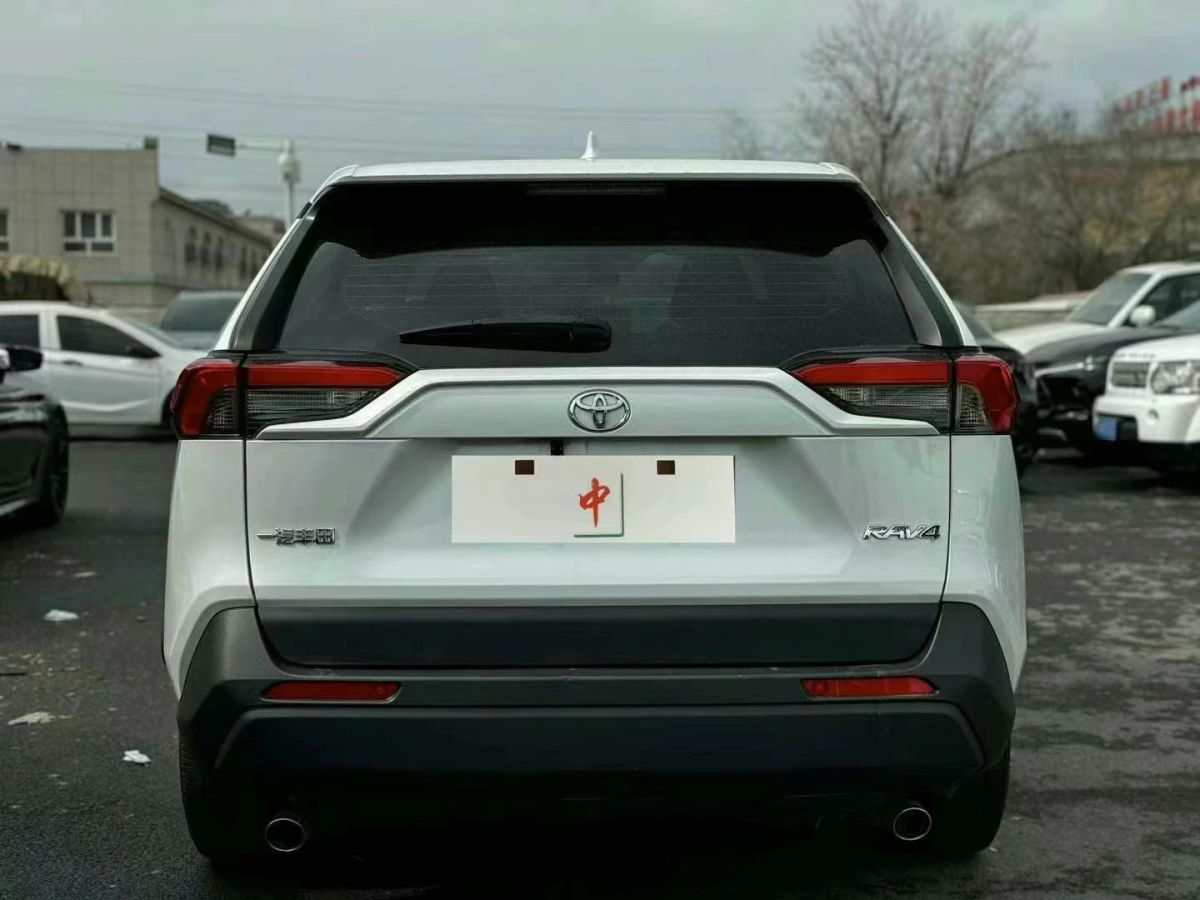 豐田 RAV4榮放  2022款 2.0L CVT四驅(qū)風(fēng)尚版圖片