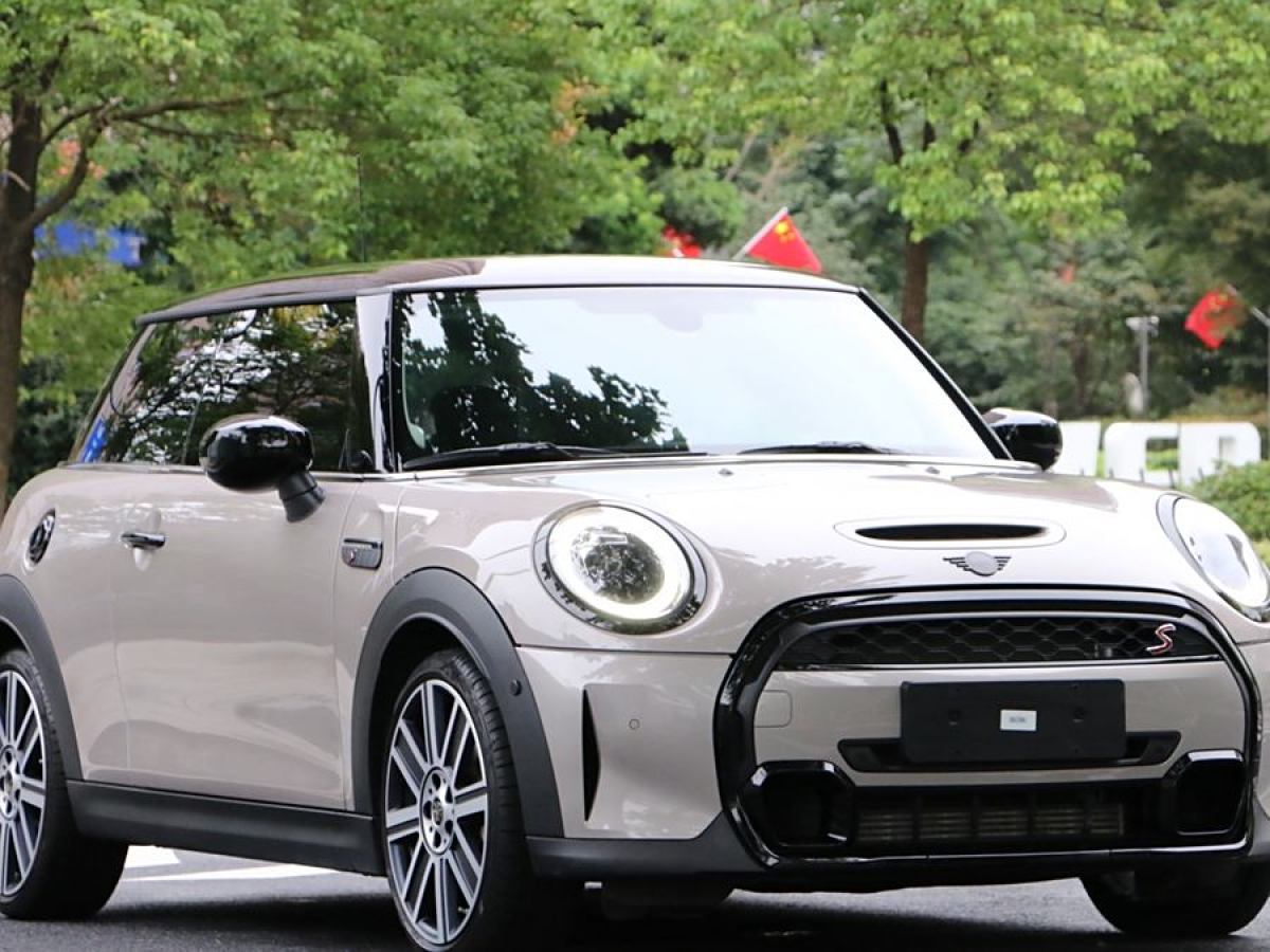 2022年9月MINI MINI  2022款 改款 2.0T COOPER S 藝術(shù)家