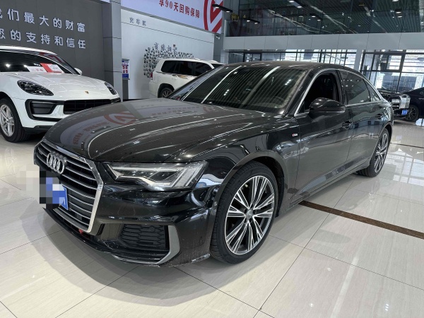 奥迪 奥迪A6L  2022款 45 TFSI quattro 臻选动感型