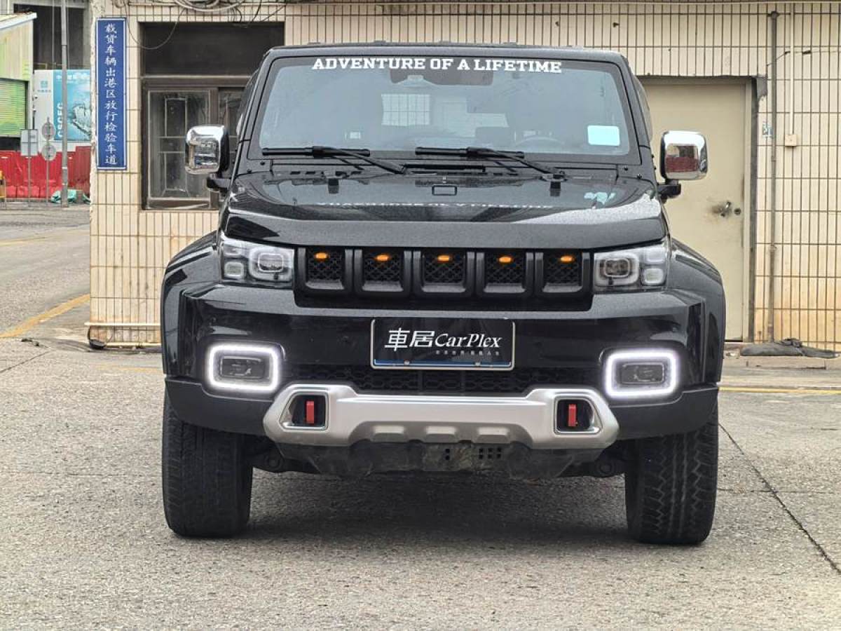 北京 BJ40  2020款 2.0T 自動(dòng)四驅(qū)致敬2020版?zhèn)b客型圖片