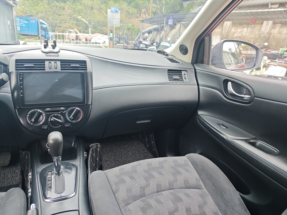 日產(chǎn) 騏達(dá)  2013款 1.6L CVT酷咖版圖片