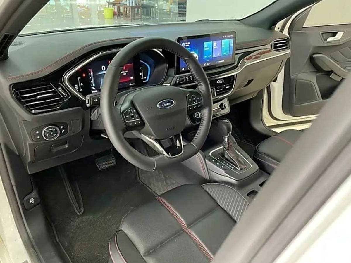 福特 ?？怂? 2022款 兩廂 EcoBoost 180 自動(dòng)ST Line圖片