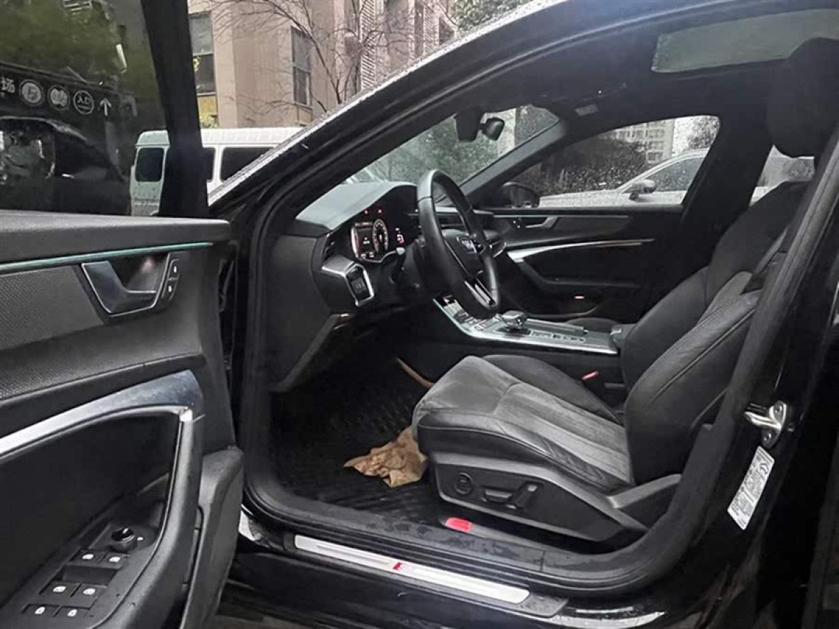 奧迪 奧迪A6L  2021款 40 TFSI 豪華動(dòng)感型圖片