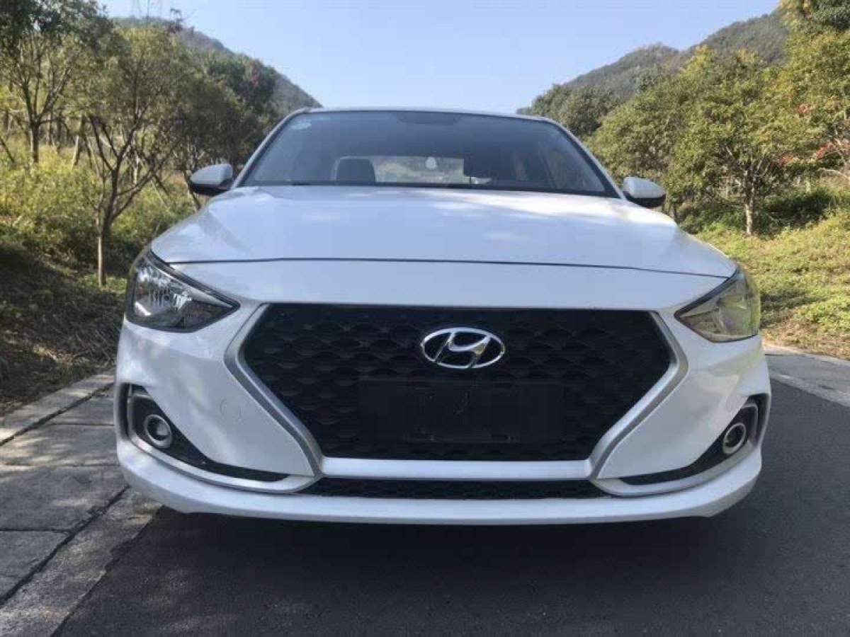 現(xiàn)代 悅動  2017款 1.6L 自動悅值版GLS圖片