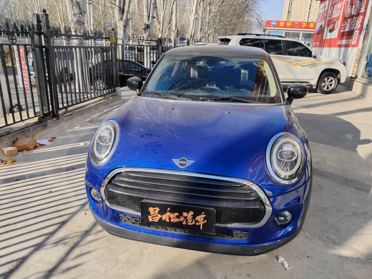 MINI COUNTRYMAN  2018款 1.5T COOPER 經(jīng)典派圖片