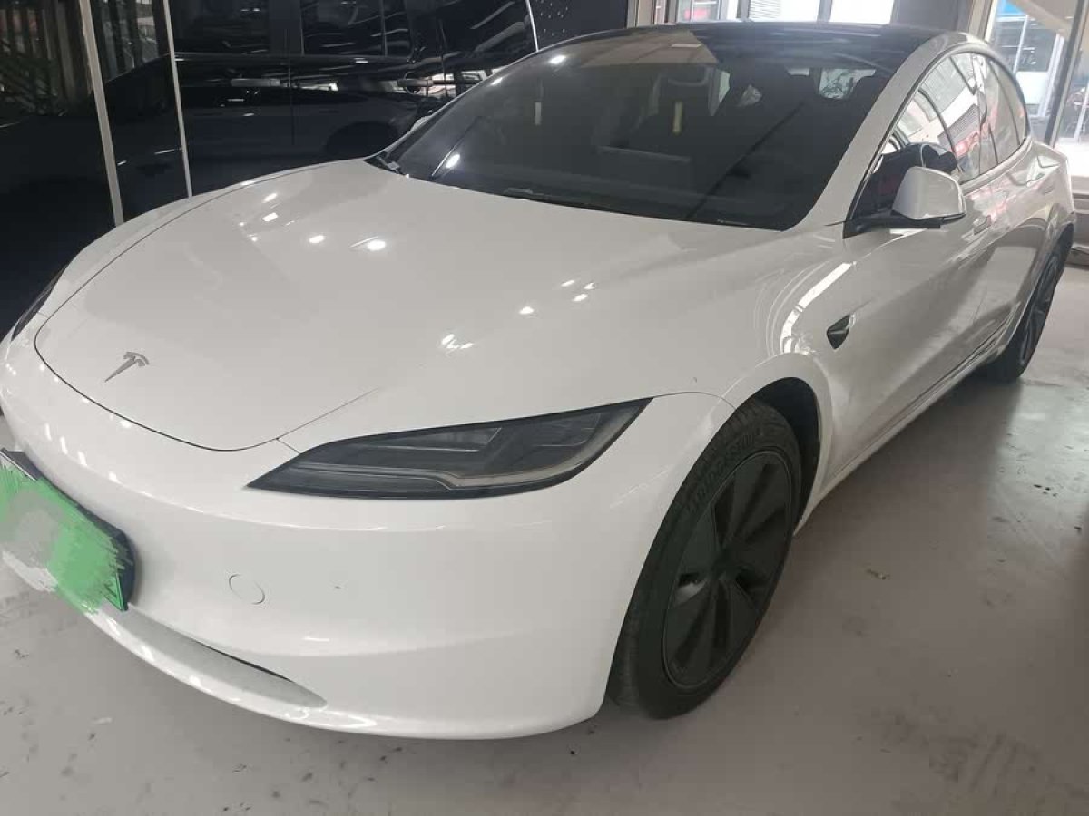 特斯拉 Model 3  2020款 改款 標(biāo)準(zhǔn)續(xù)航后驅(qū)升級(jí)版圖片