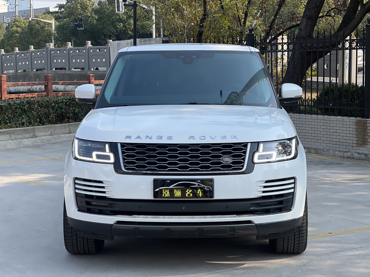 路虎 攬勝  2019款 3.0 V6 SC 傳世加長(zhǎng)版圖片