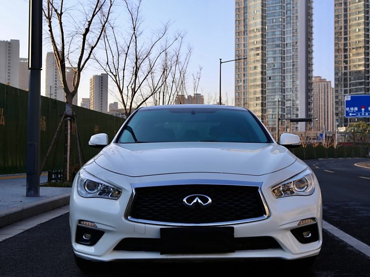 英菲尼迪 Q50L  2018款  2.0T 舒適版 國VI圖片