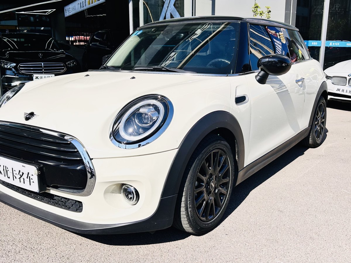 MINI COUNTRYMAN  2018款 1.5T COOPER 經(jīng)典派圖片