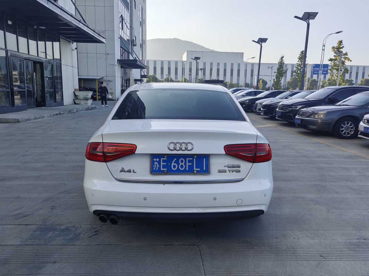 奧迪 奧迪A4L  2015款 35 TFSI 自動(dòng)舒適型圖片