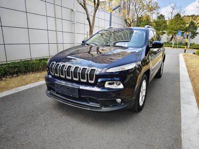 2017年2月 Jeep 自由光 2.4L 領(lǐng)先智能版圖片