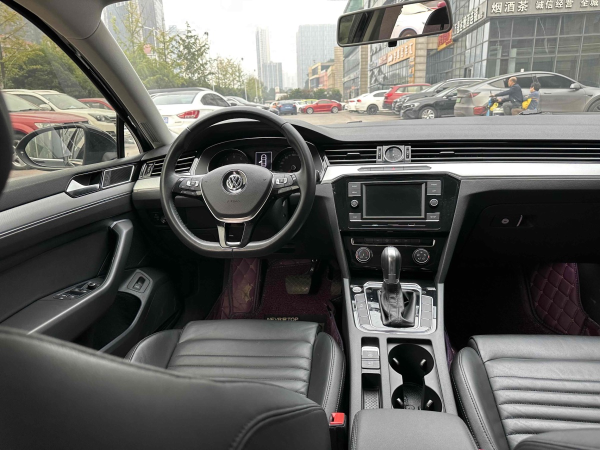 大眾 邁騰  2019款  280TSI DSG 領(lǐng)先型 國(guó)VI圖片