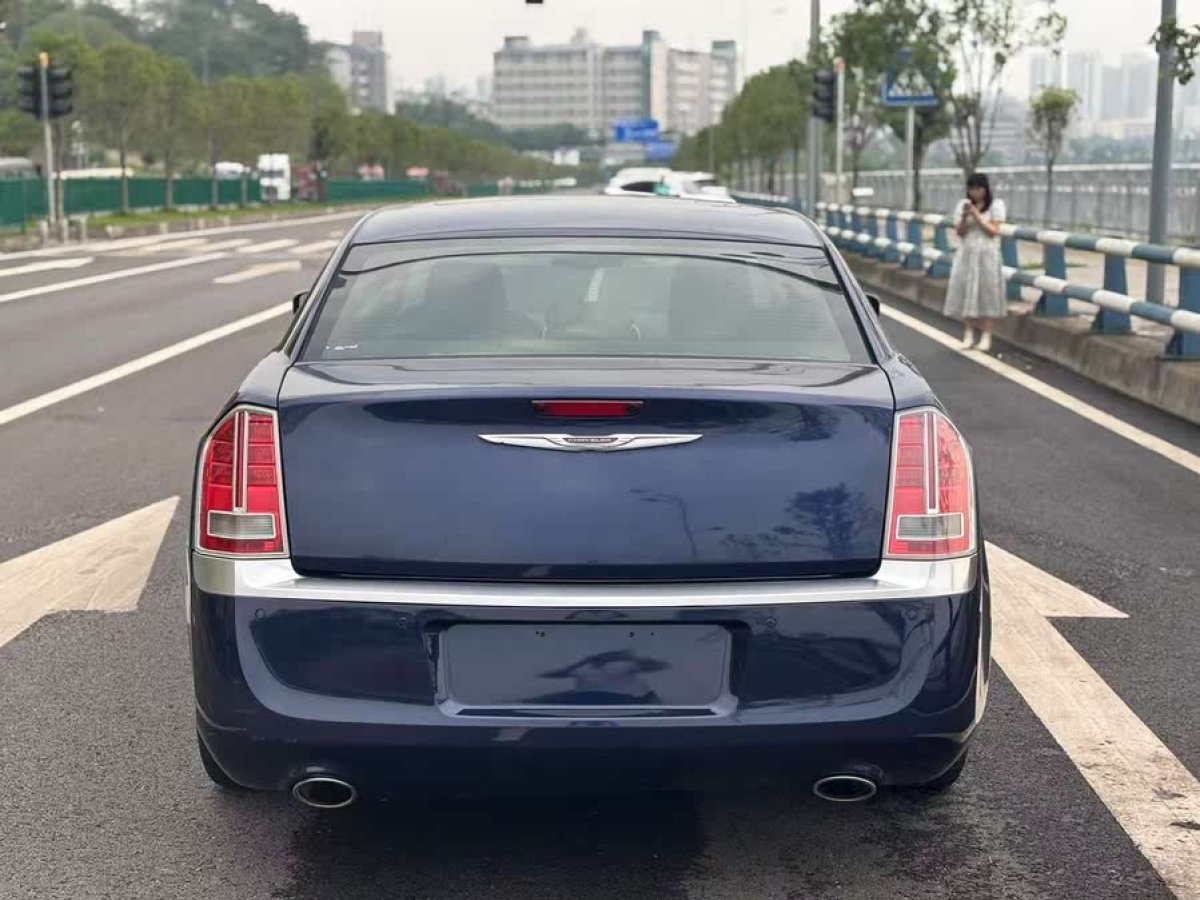 克萊斯勒 300C  2014款 3.0L 卓越版圖片