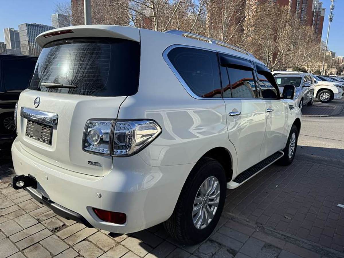 日產(chǎn) 途樂  2018款 4.0L 領英型圖片