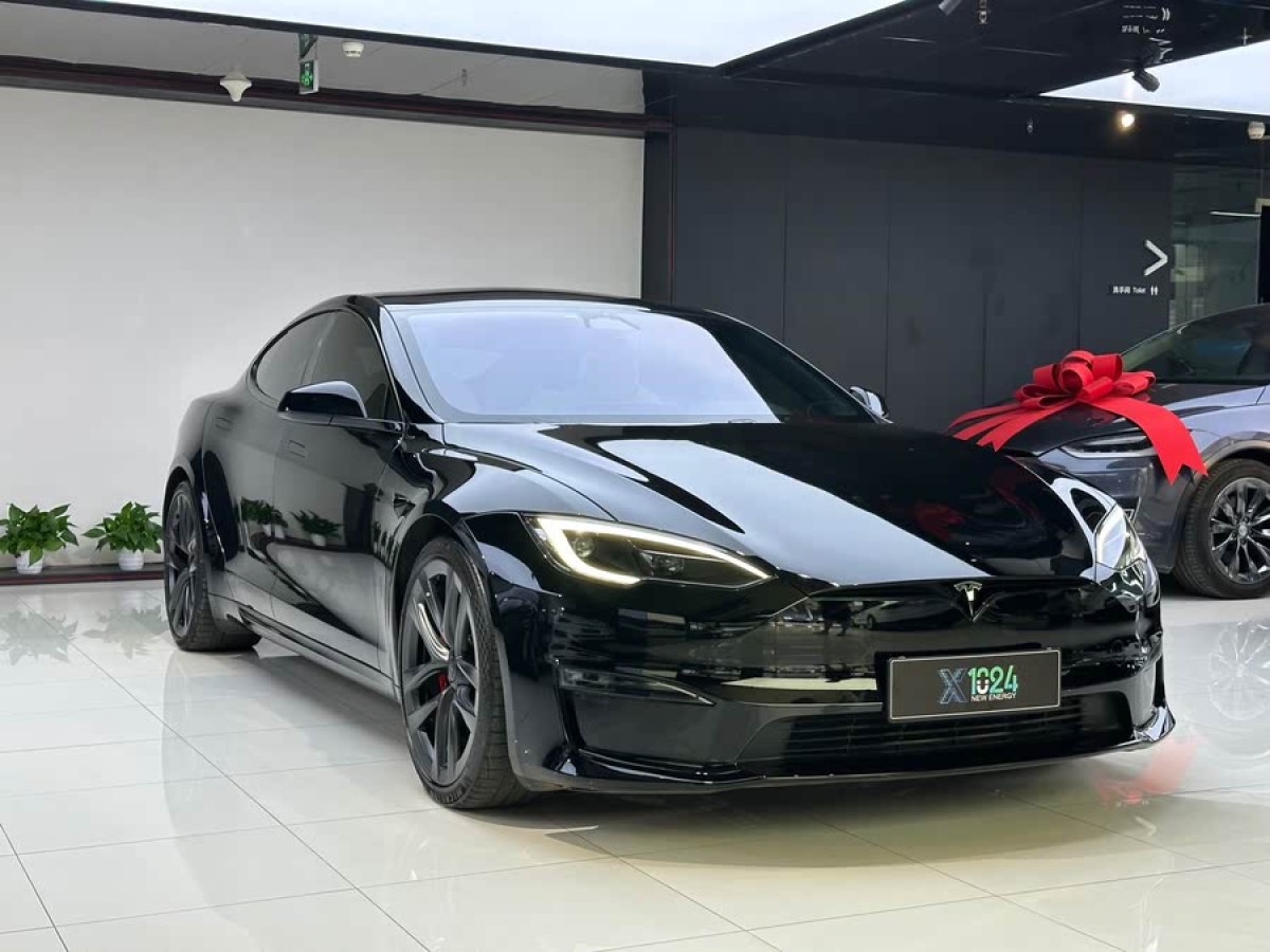特斯拉 Model S  2023款 三電機(jī)全輪驅(qū)動(dòng) Plaid版圖片