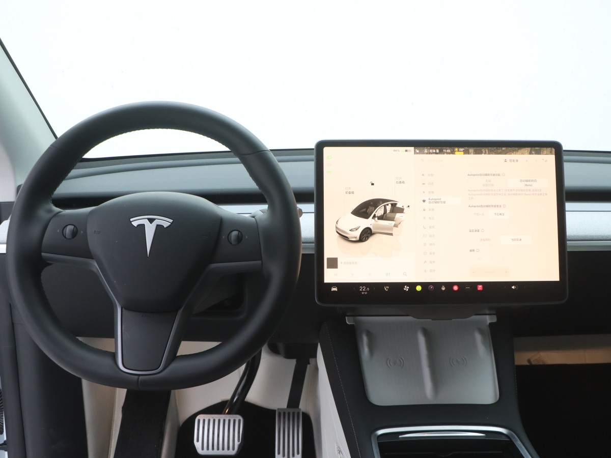 特斯拉 Model Y  2024款 長續(xù)航全輪驅(qū)動(dòng)版圖片
