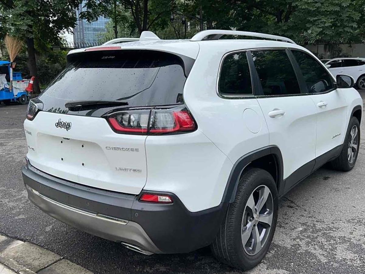 Jeep 自由光  2019款 2.0T 四驅(qū)探享版+自動(dòng)駕駛智慧包 國(guó)VI圖片