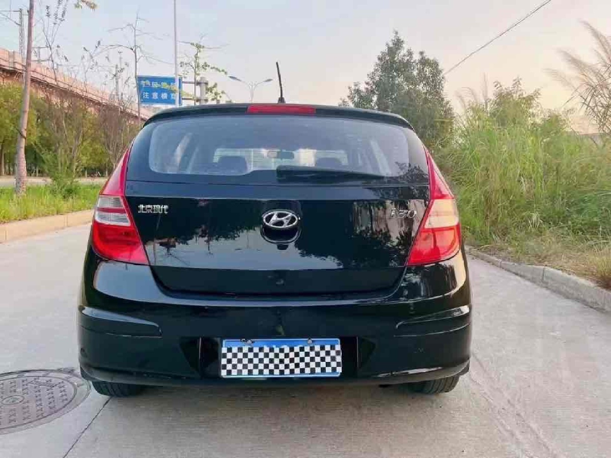 現(xiàn)代 i30  2009款 1.6L 自動(dòng)舒享型圖片